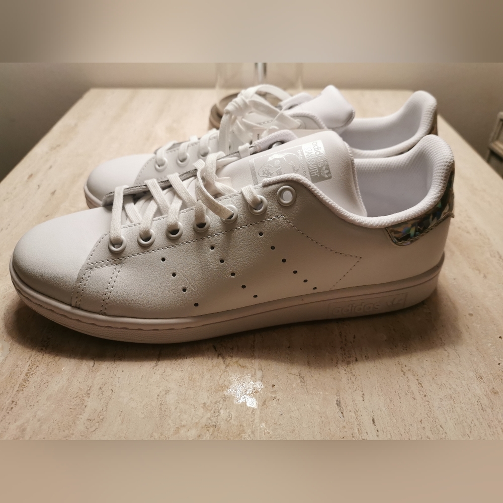 Women's Adidas Stan Smith Size 7